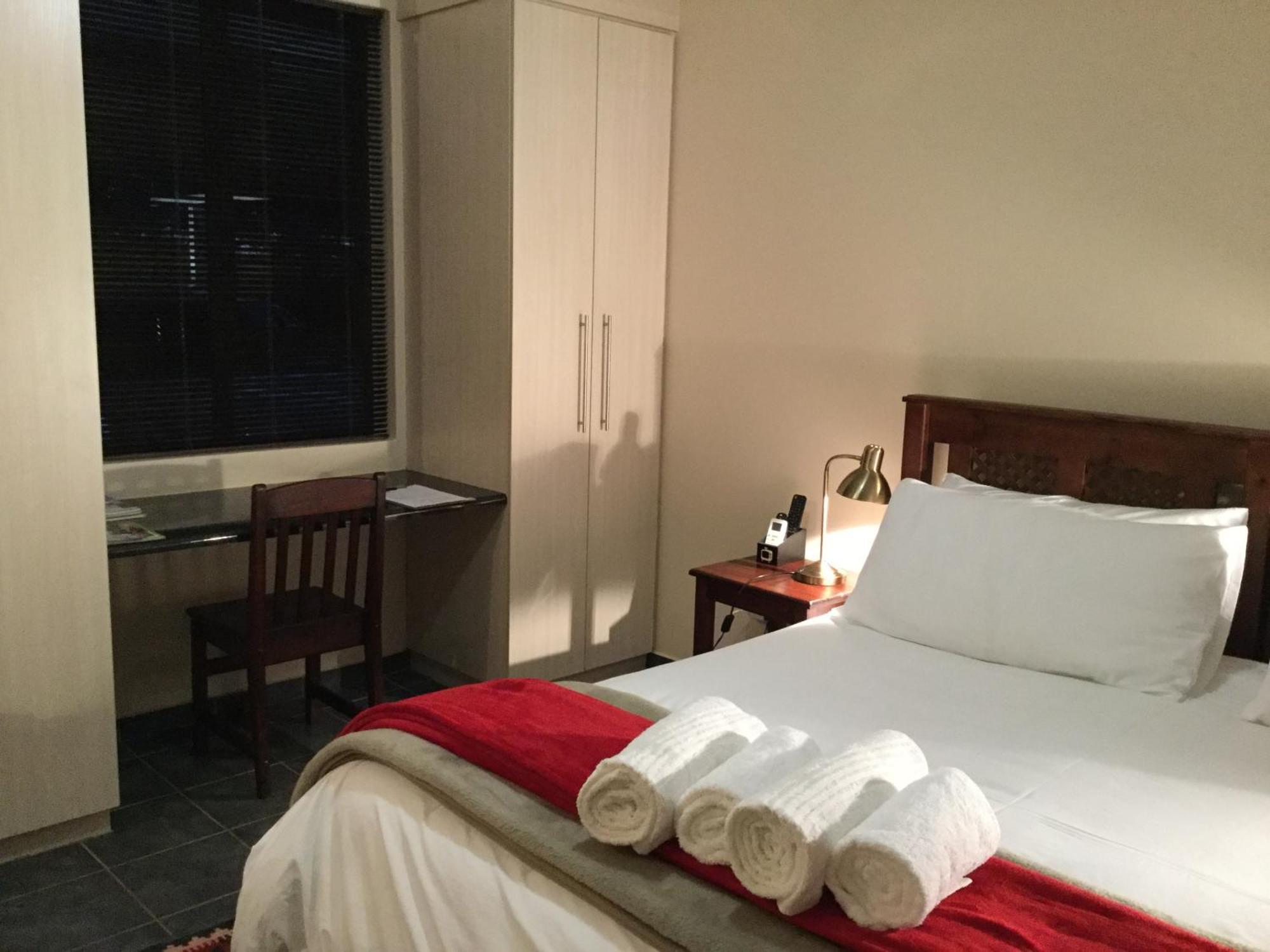 A Little Guesthouse Блумфонтейн Номер фото