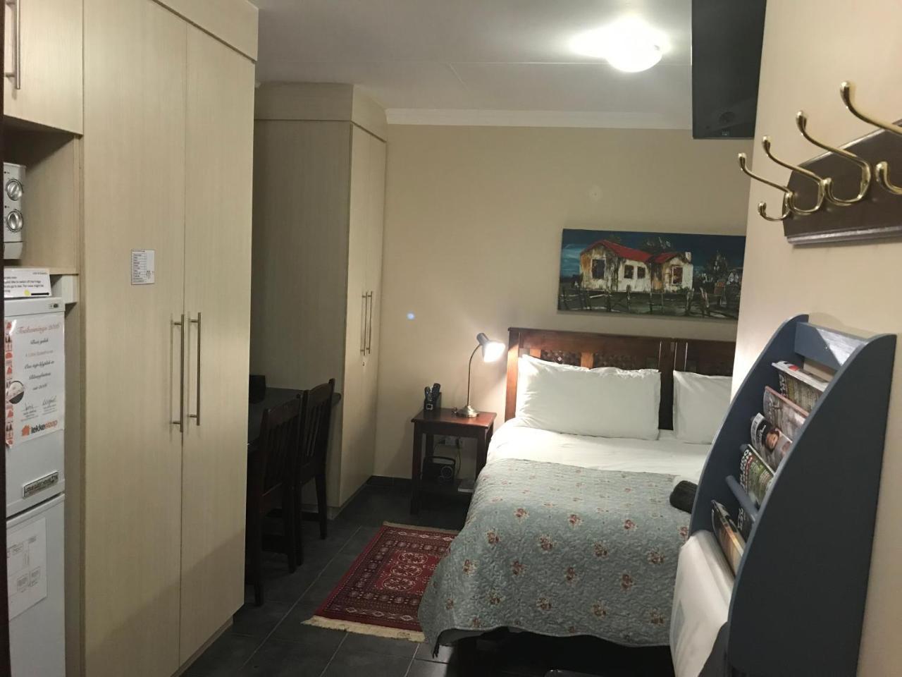 A Little Guesthouse Блумфонтейн Экстерьер фото